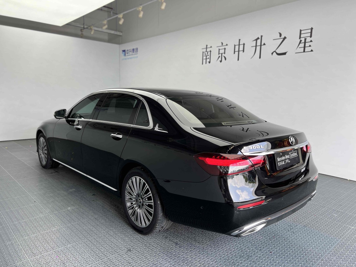 奔馳 奔馳E級  2021款 改款 E 300 L 豪華型圖片