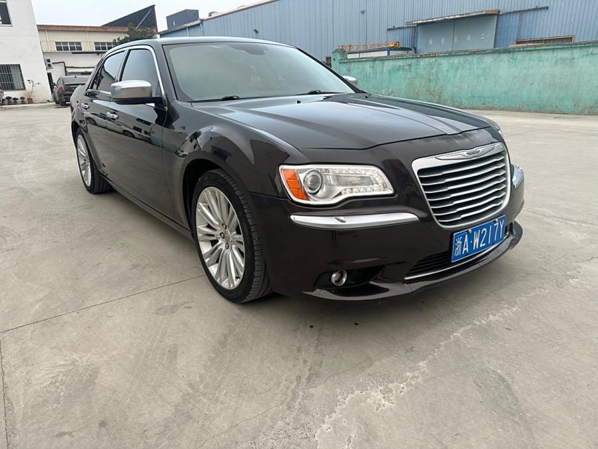 克萊斯勒 300C  2013款 3.6L 尊享版圖片