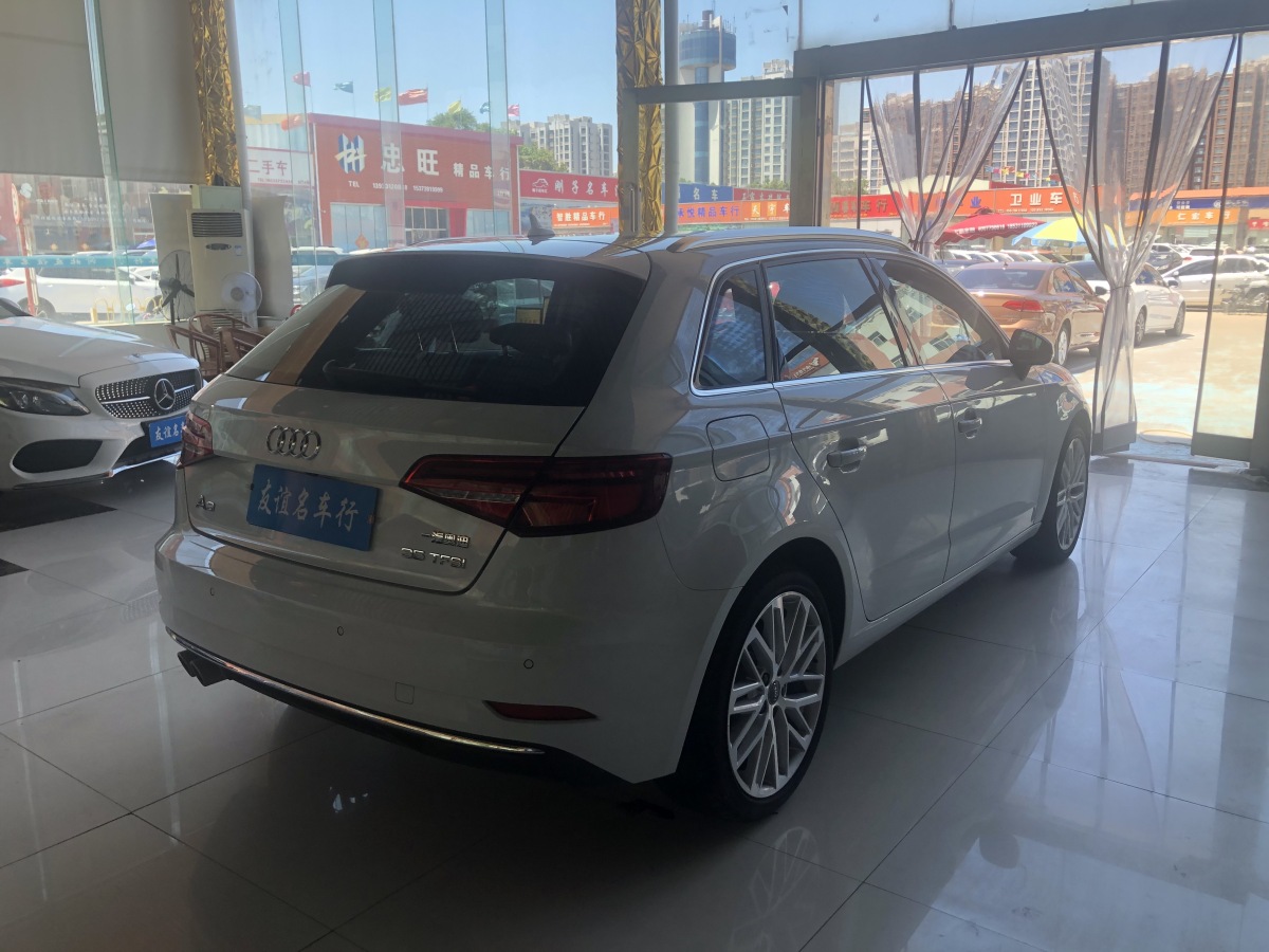 奧迪 奧迪A3  2018款 30周年年型 Sportback 35 TFSI 風(fēng)尚型圖片