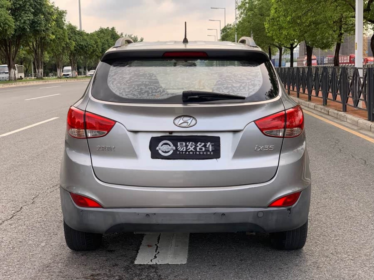 現(xiàn)代 ix35  2012款 2.0L 自動兩驅(qū)精英版GLS圖片