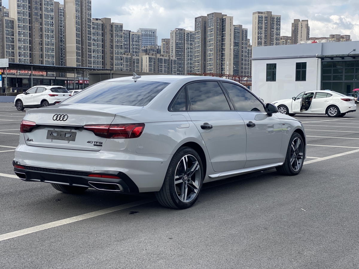 奧迪 奧迪A4L  2020款 40 TFSI quattro 豪華動感型圖片