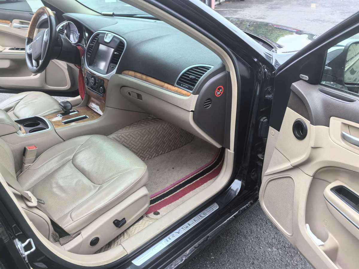 克萊斯勒 300C  2013款 3.6L 尊享版圖片