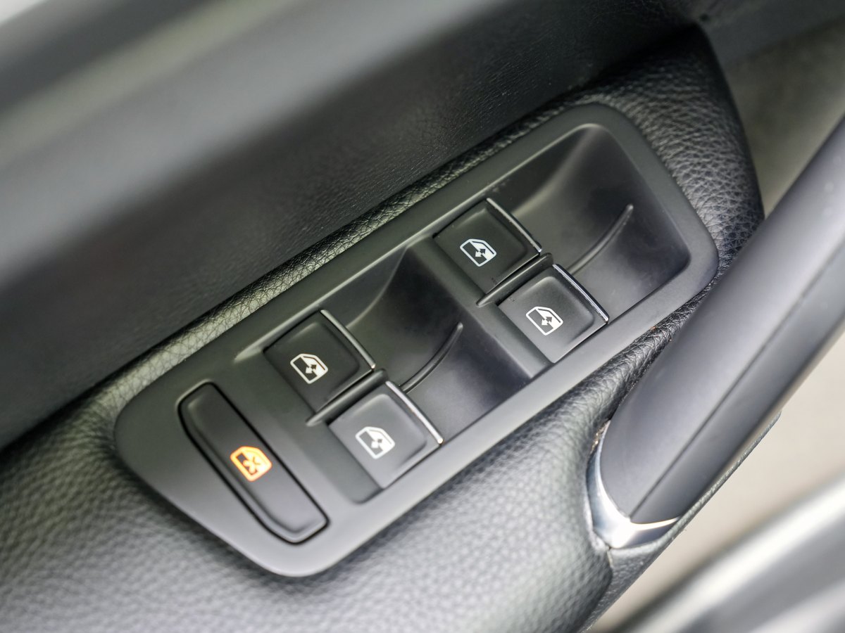 2020年3月大眾 高爾夫  2019款  200TSI DSG舒適進(jìn)取版 國(guó)VI