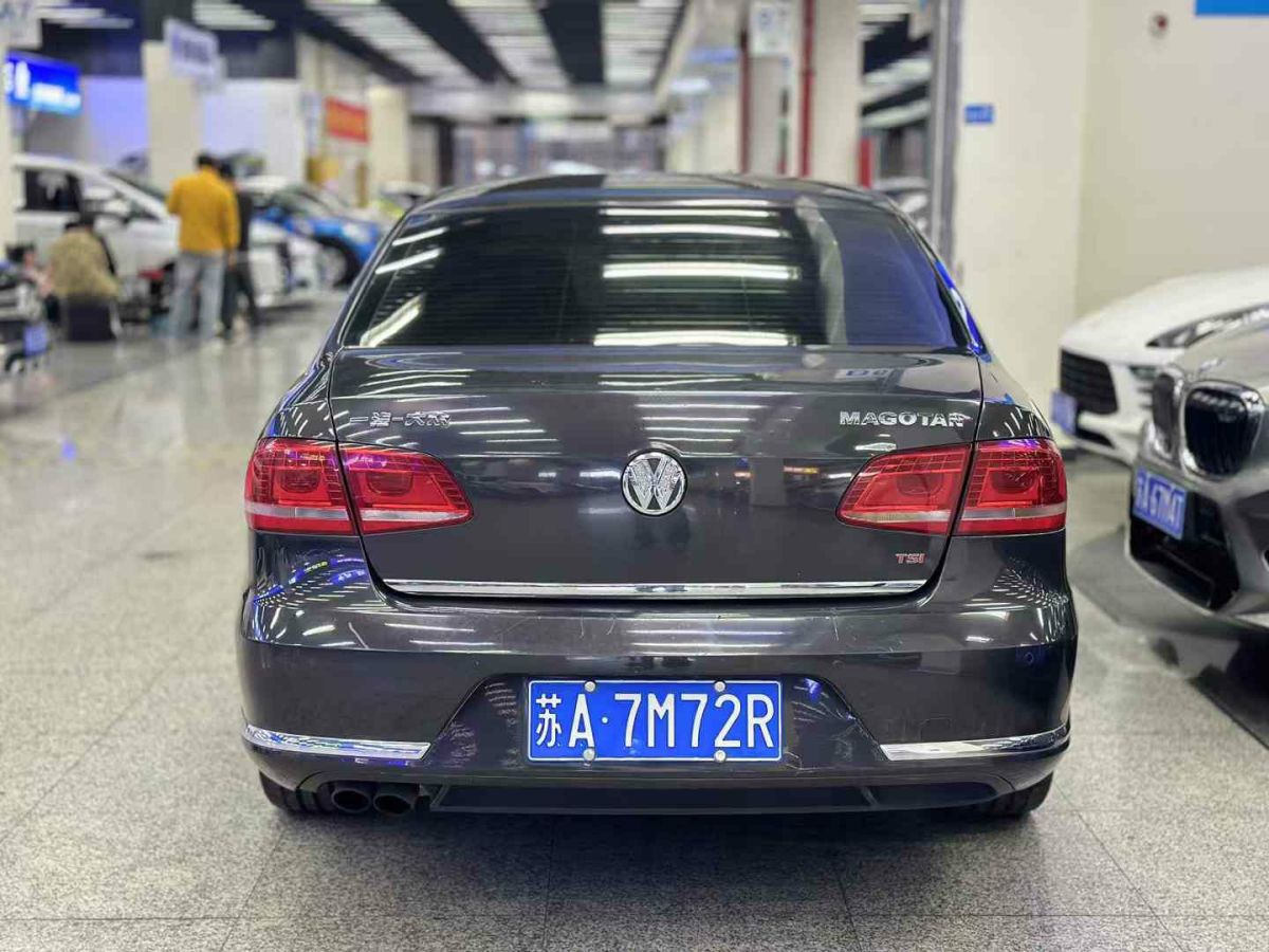 大眾 邁騰  2012款 1.8 TSI 改款領(lǐng)先版圖片