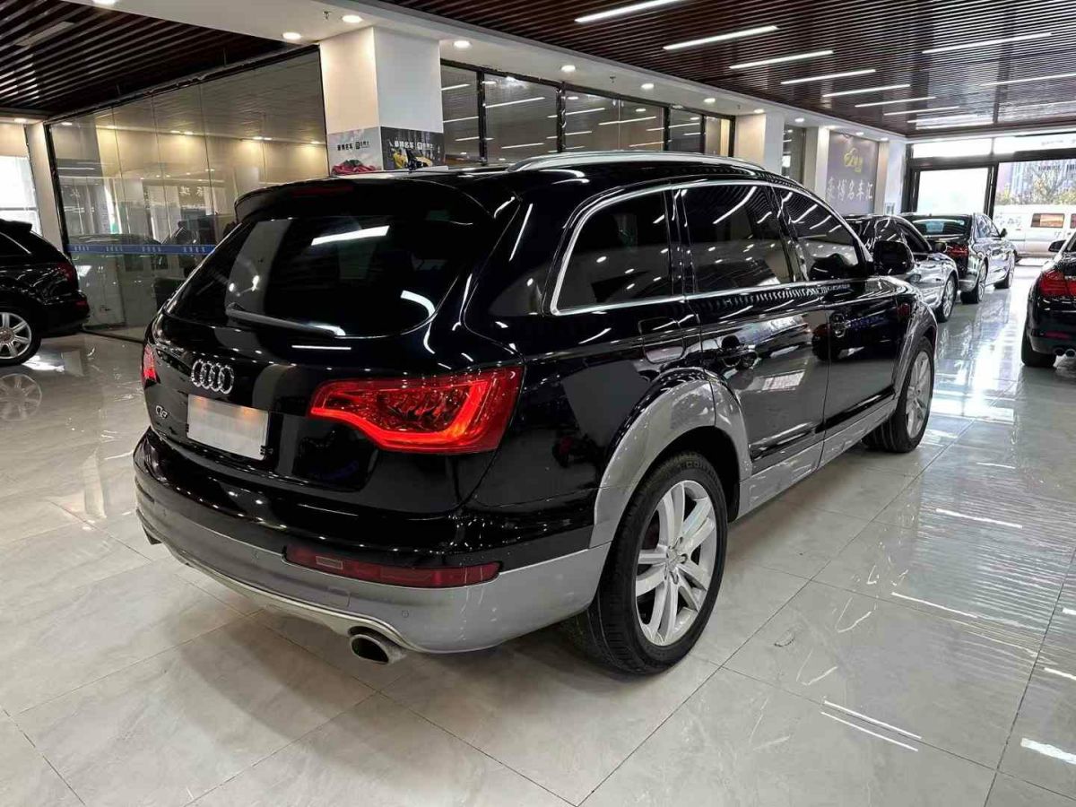 奧迪 奧迪Q7  2010款 Q7 6.0 TDI quattro圖片