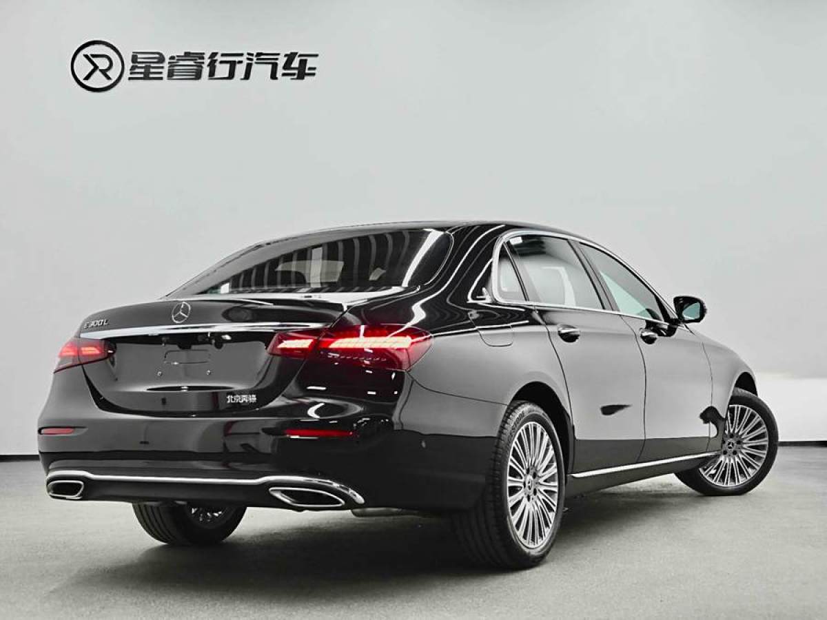 奔馳 奔馳E級  2021款 改款 E 300 L 尊貴型圖片