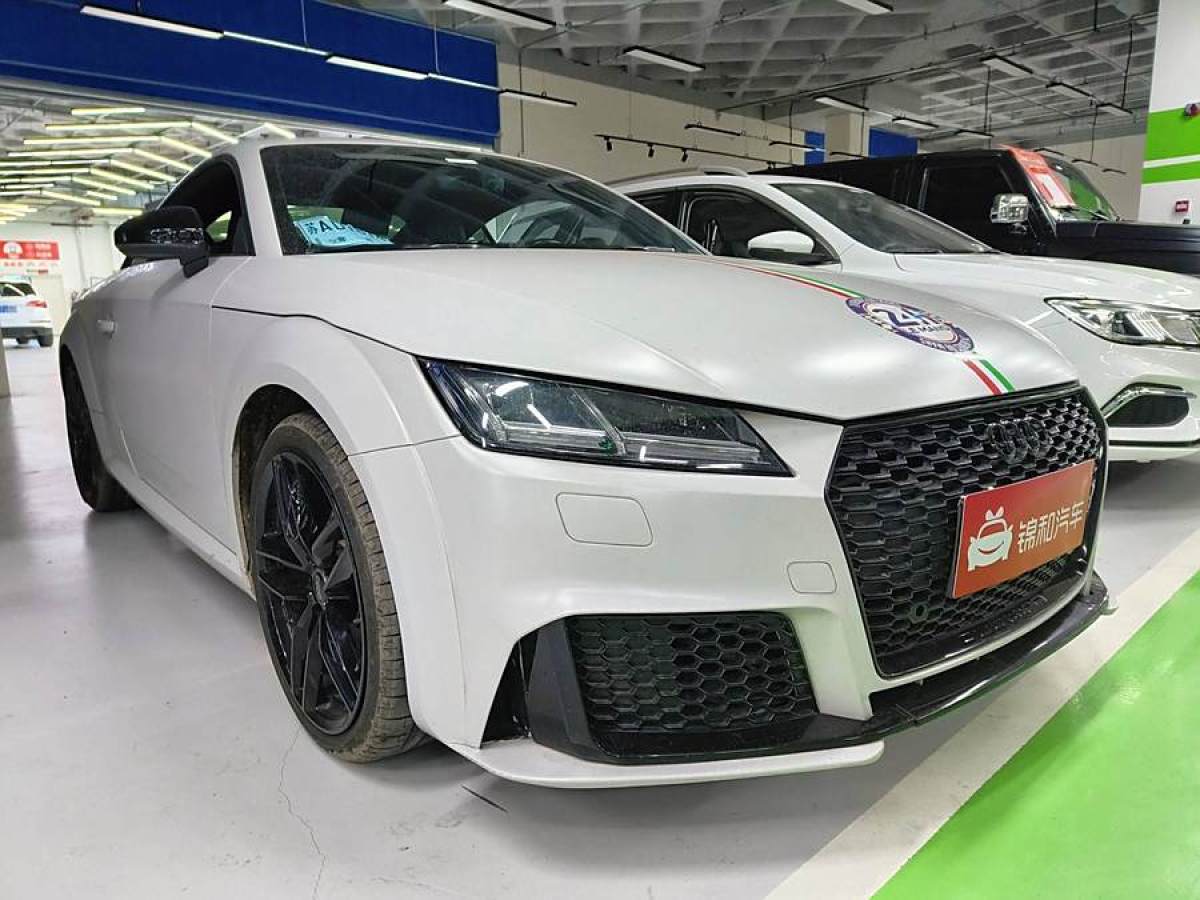 2015年9月奧迪 奧迪TT  2015款 TT Coupe 45 TFSI quattro 復仇者聯(lián)盟決勝版