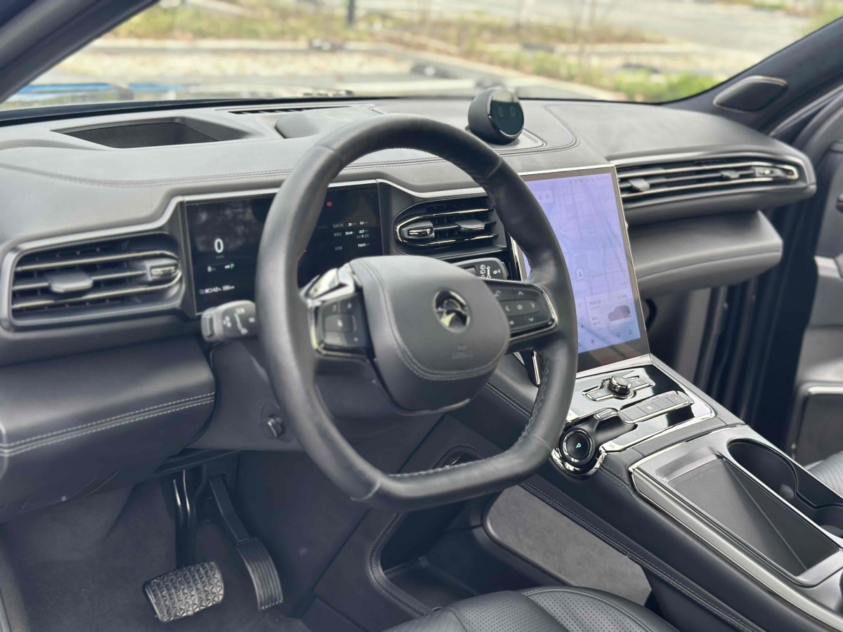 蔚來(lái) ES8  2020款 450KM 簽名版 六座版圖片