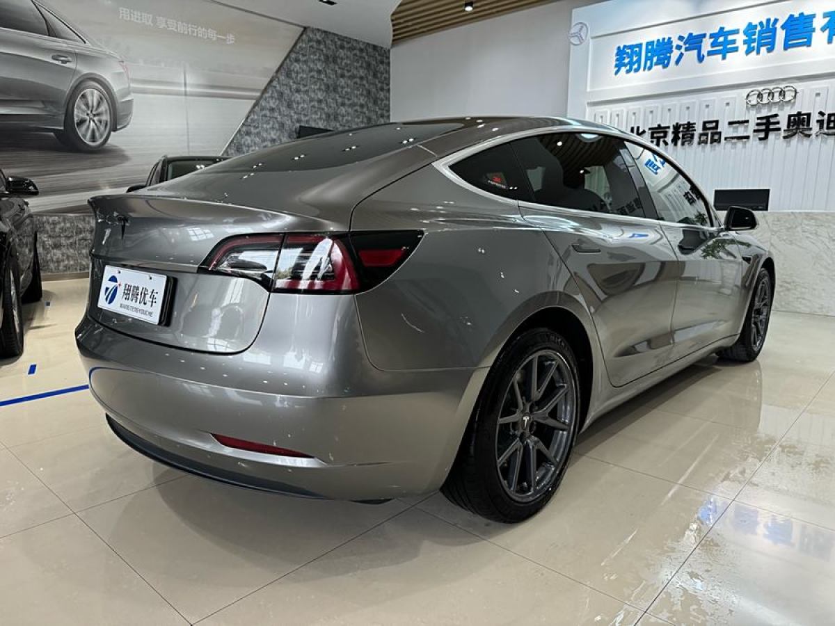 特斯拉 Model 3  2019款 標(biāo)準(zhǔn)續(xù)航后驅(qū)升級版圖片