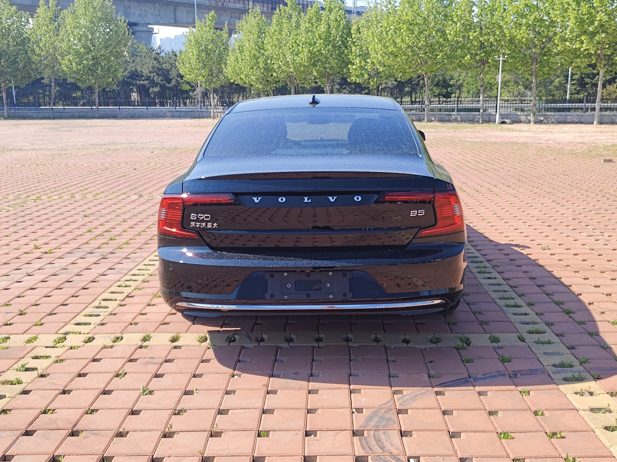 2023年5月沃爾沃 S90  2023款 B5 智逸豪華版