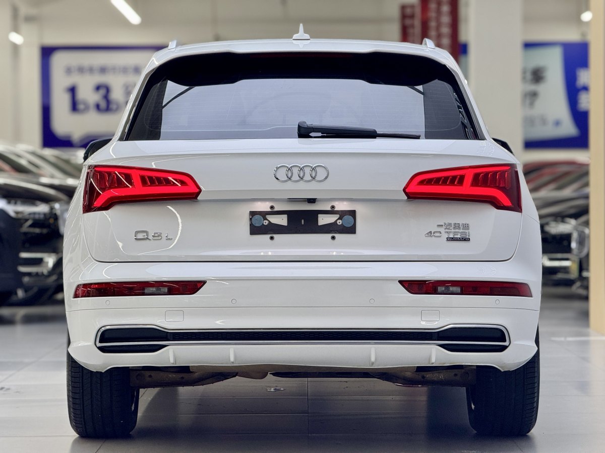 2019年1月奧迪 奧迪Q5L  2018款 40 TFSI 榮享時尚型