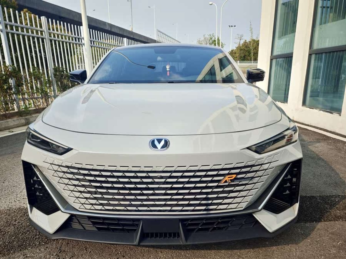 長(zhǎng)安 長(zhǎng)安UNI-V  2022款 1.5T 卓越型圖片