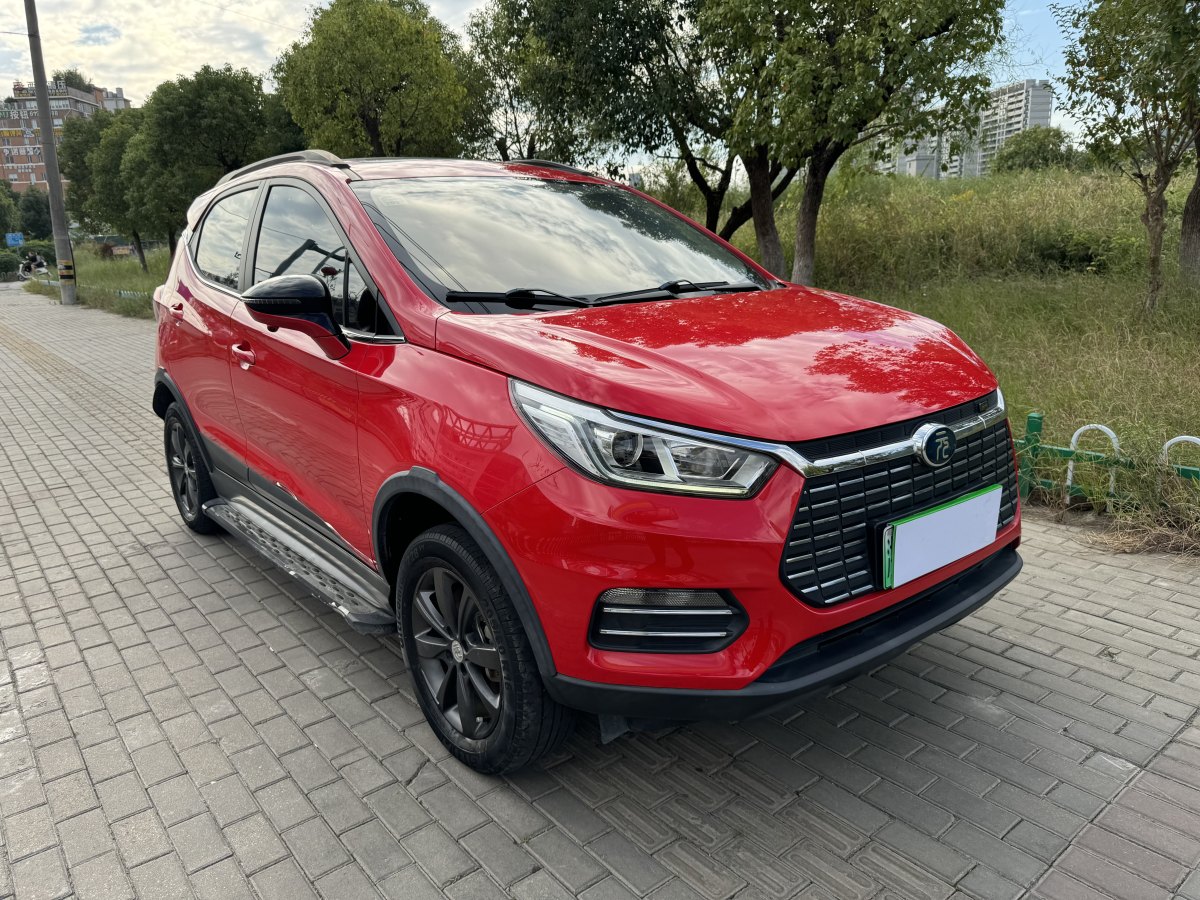 比亞迪 元新能源  2019款 EV360 智聯(lián)領(lǐng)尚型圖片