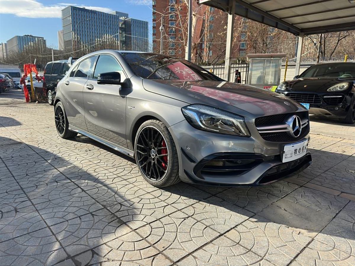 奔馳 奔馳A級AMG  2016款 AMG A 45 4MATIC 冠軍版圖片