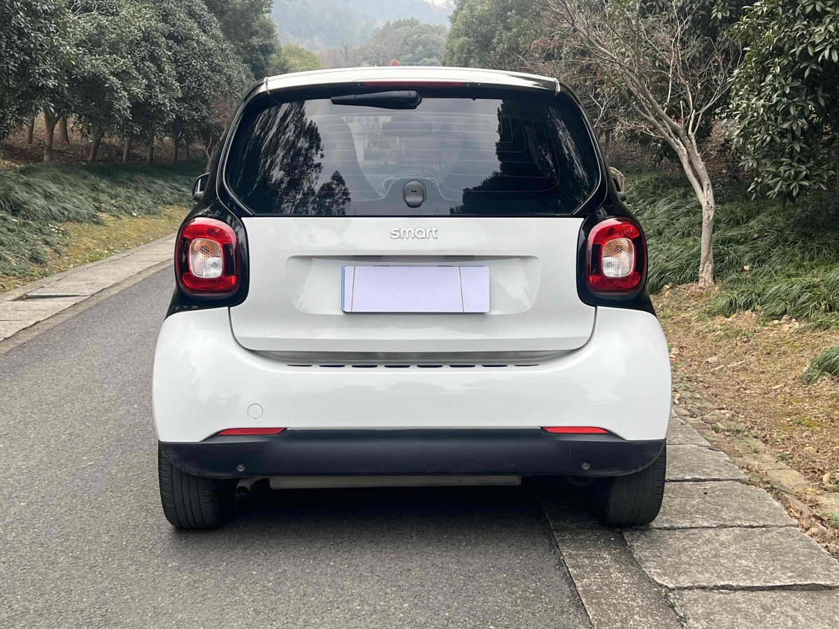 smart fortwo  2015款 1.0L 52千瓦硬頂靈動版圖片