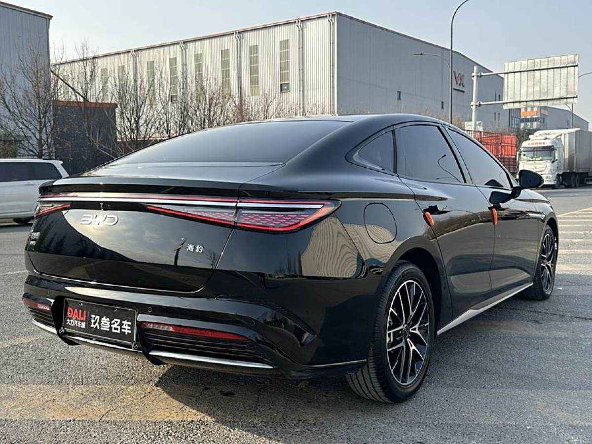 比亞迪 海豹  2023款 DM-i 1.5L 121km 尊貴型圖片