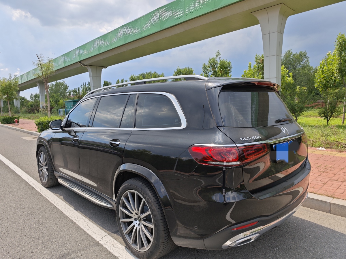 奔馳 奔馳GLS  2023款 改款二 GLS 450 4MATIC 豪華型圖片