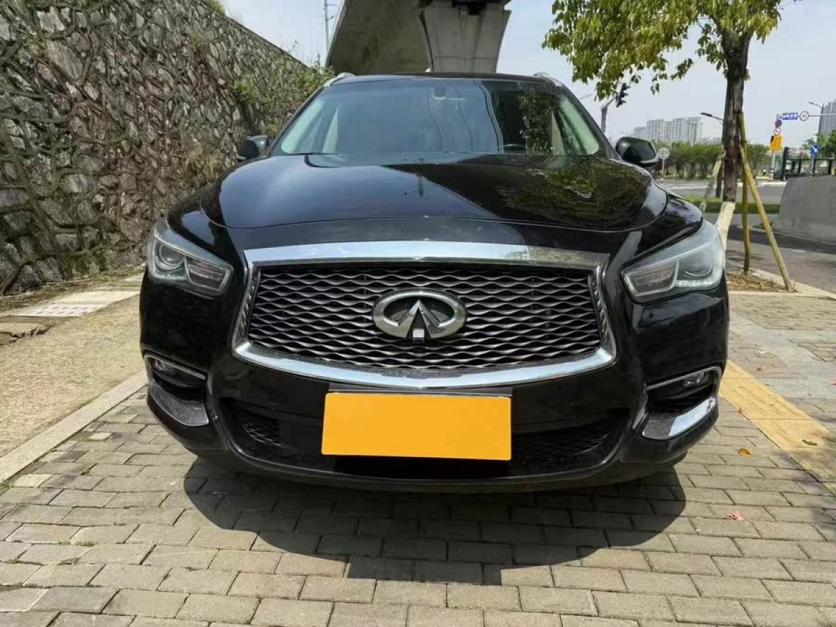 英菲尼迪 QX60  2020款 2.5 S/C Hybrid 兩驅(qū)卓越版 國VI圖片