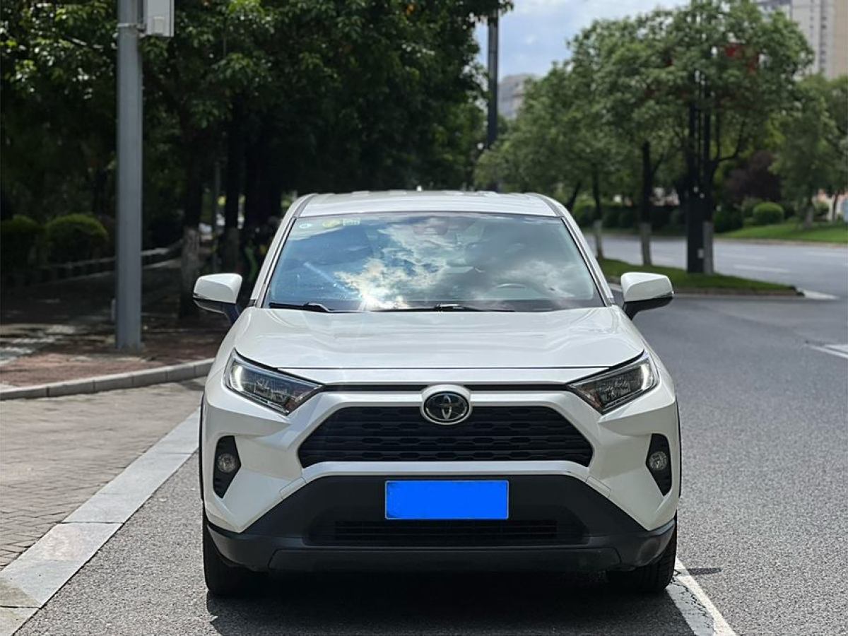 豐田 RAV4榮放  2020款 2.0L CVT兩驅(qū)都市版圖片