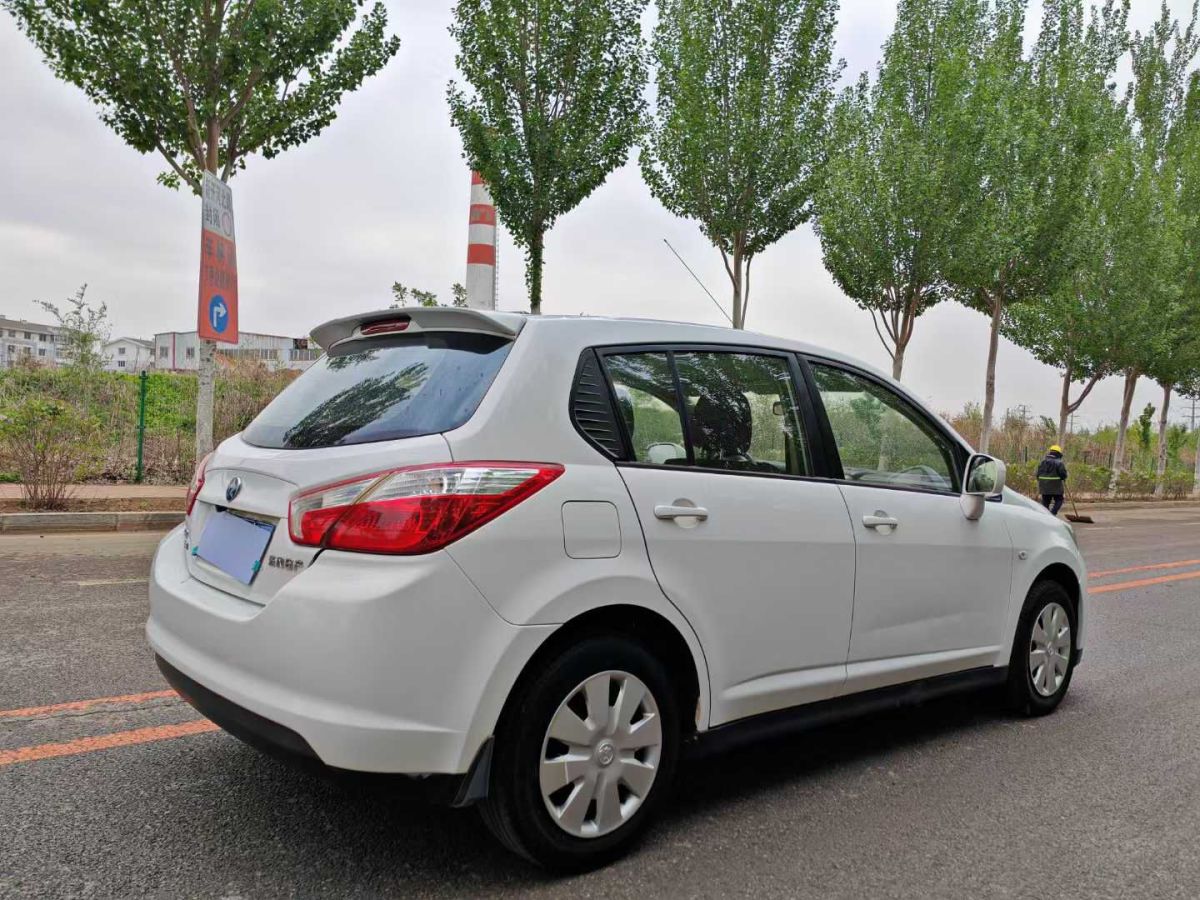 啟辰 R50  2015款 1.6L 手動時尚版圖片