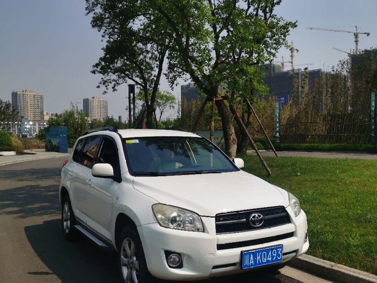 豐田 rav4榮放 2011款 2.0l 自動經典版圖片