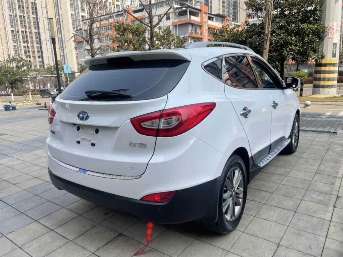 現(xiàn)代 ix35  2015款 2.0L 自動兩驅(qū)智能型 國IV圖片