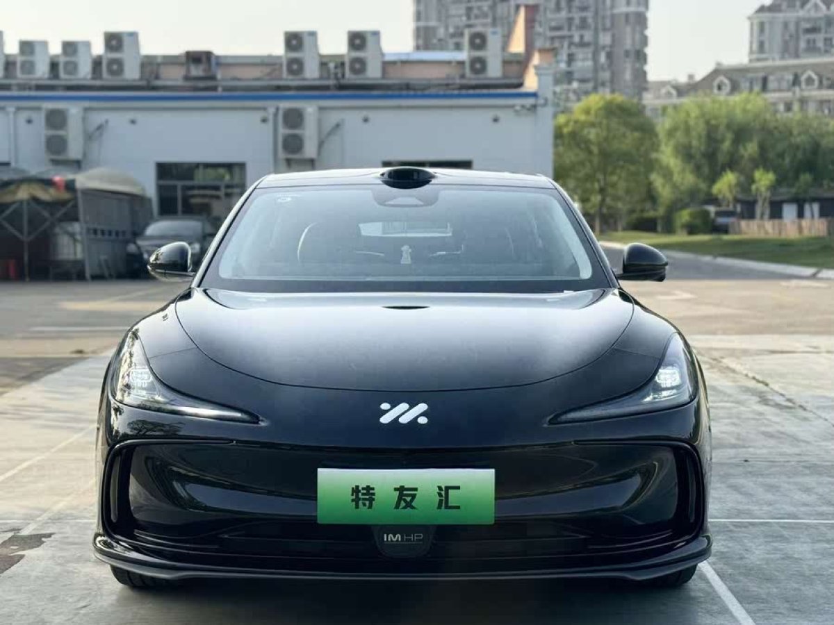 智己 智己L6  2024款 Max 超強(qiáng)性能版圖片