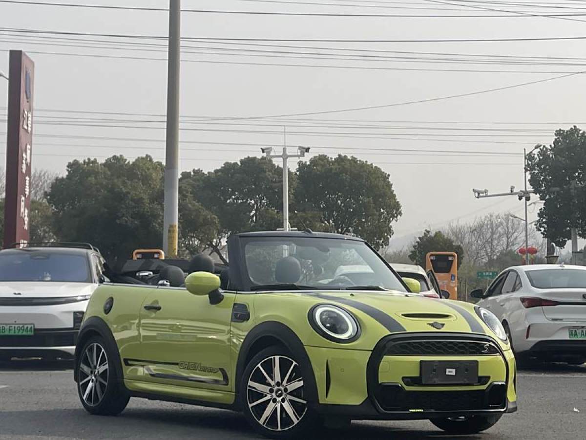 MINI MINI  2022款 2.0T COOPER S CABRIO 藝術(shù)家圖片