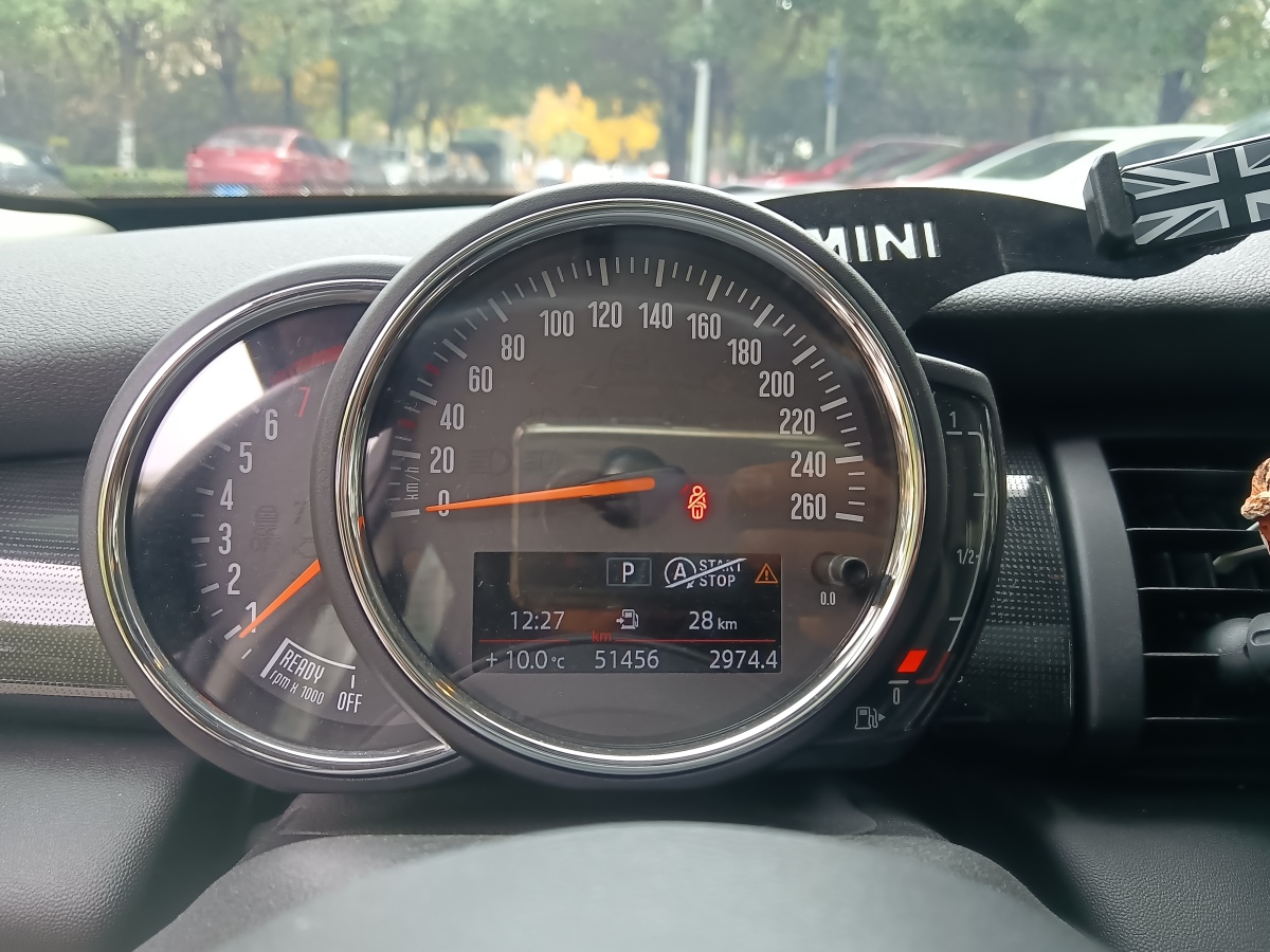 MINI MINI  2019款 2.0T COOPER S 經(jīng)典派 五門版圖片