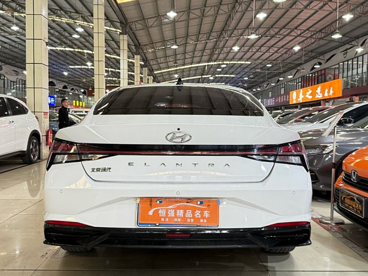 現(xiàn)代 伊蘭特  2022款 1.5L CVT LUX尊貴版圖片