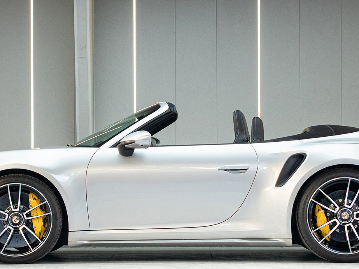 保時(shí)捷 911  2022款 Turbo S Cabriolet 3.8T圖片