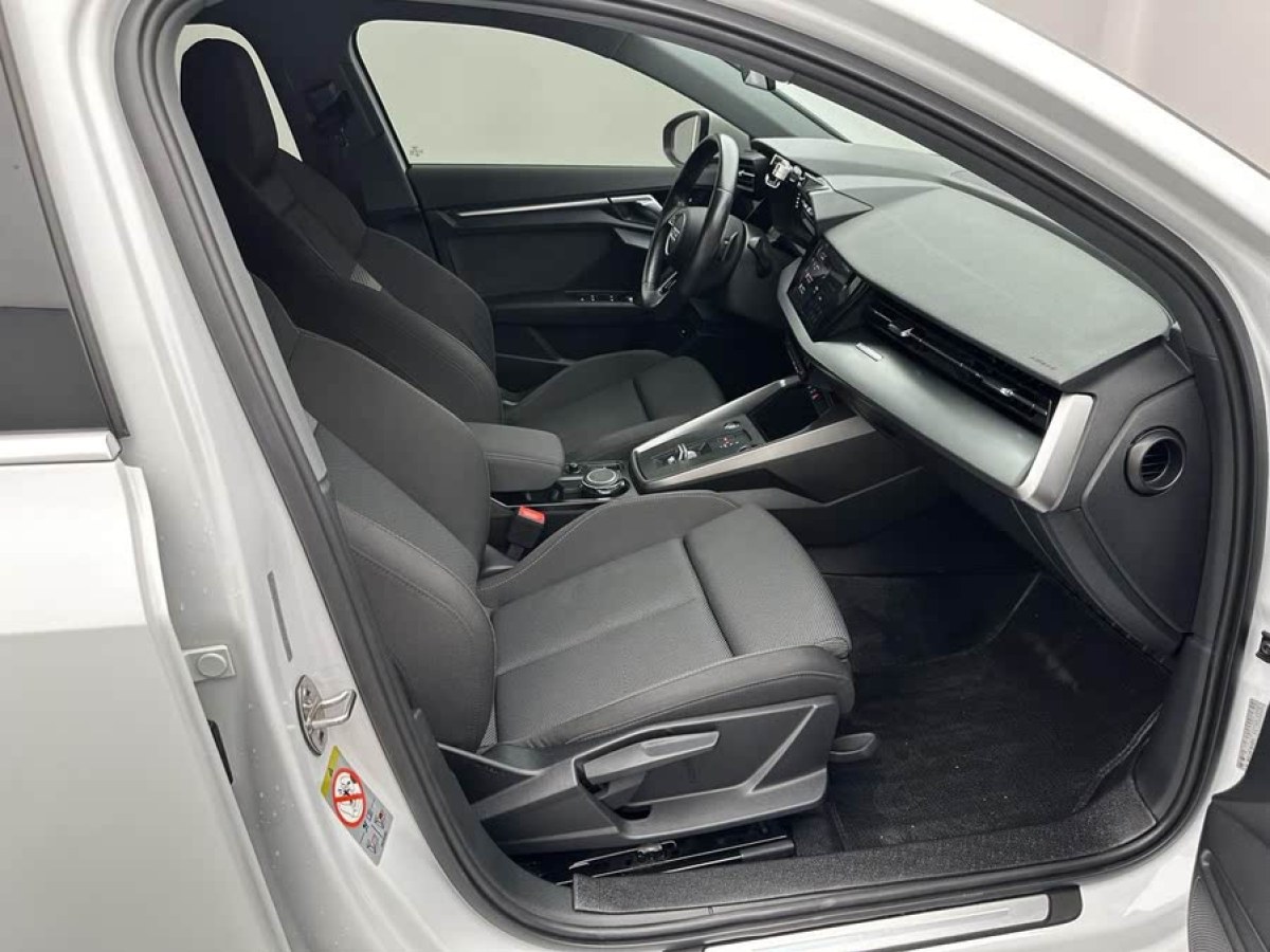 奧迪 奧迪A3  2021款 Sportback 35 TFSI 進(jìn)取致雅型圖片
