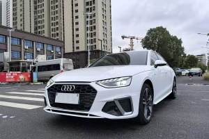 奥迪A4L 奥迪 40 TFSI quattro 豪华动感型