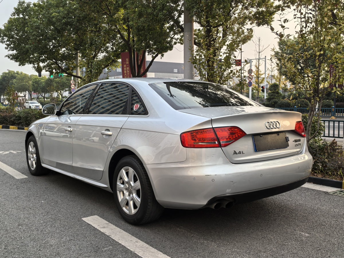 奧迪 奧迪A4L  2013款 35 TFSI 自動(dòng)舒適型圖片