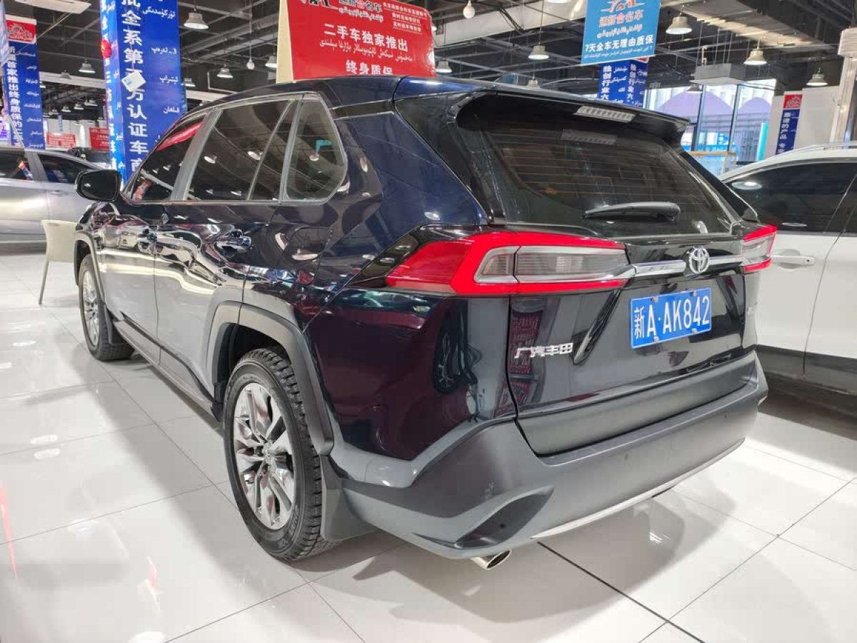 豐田 威蘭達(dá)  2022款 2.0L CVT兩驅(qū)豪華版圖片