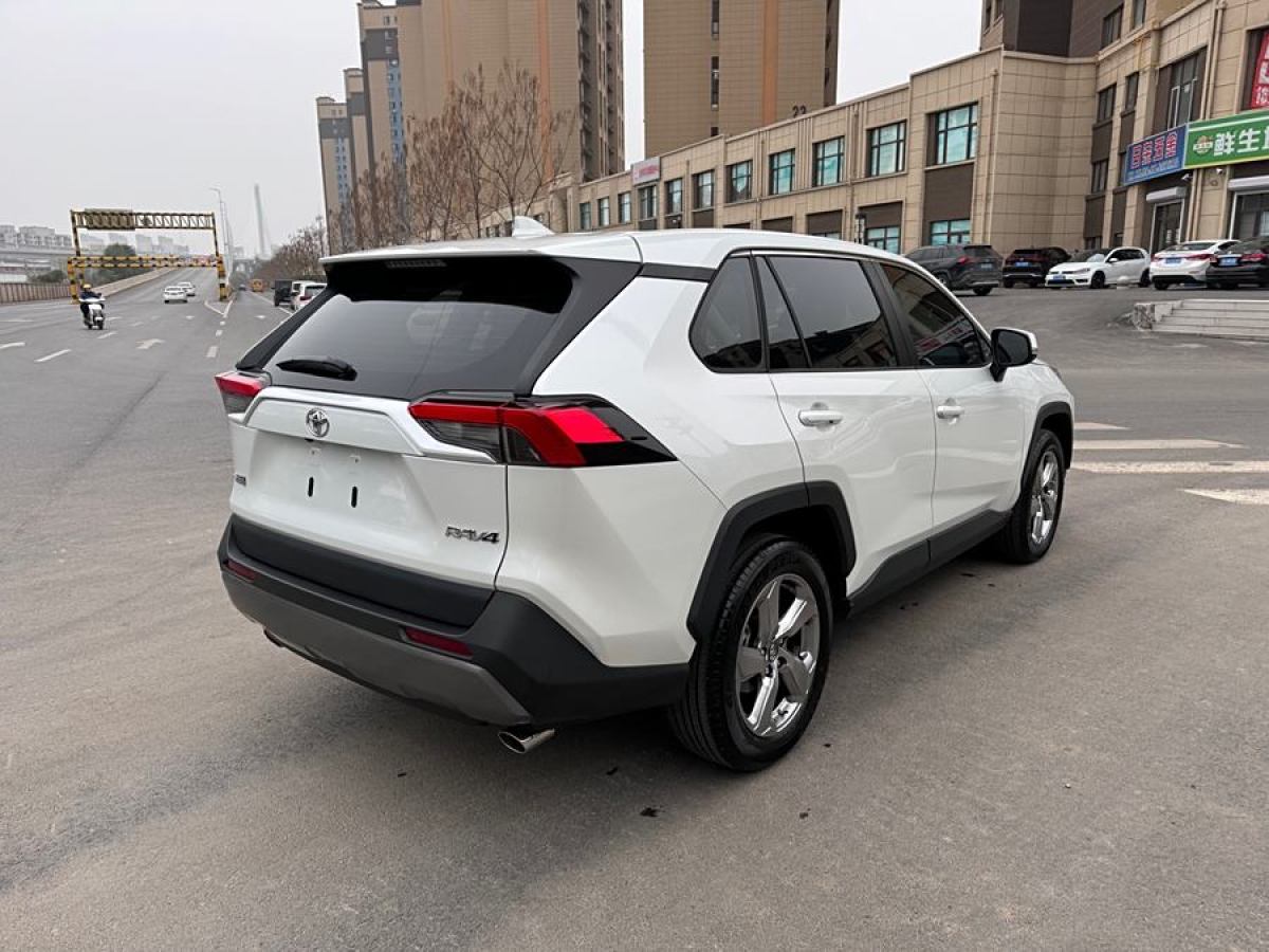 2021年10月豐田 RAV4榮放  2021款 2.0L CVT兩驅(qū)風(fēng)尚版