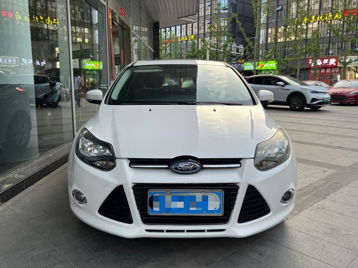 福特 ?？怂? 2012款 兩廂 2.0L 自動豪華運(yùn)動型圖片