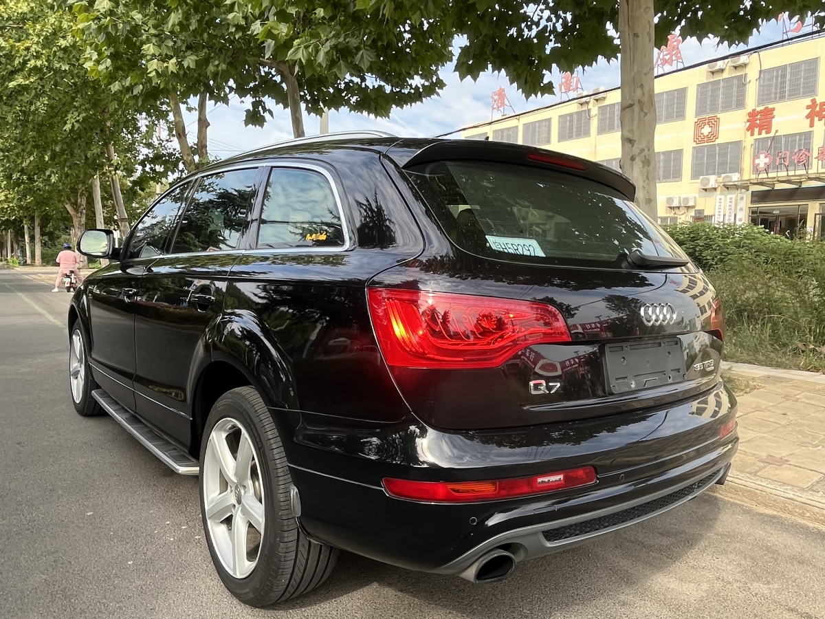 奧迪 奧迪Q7  2014款 35 TFSI 運(yùn)動(dòng)型圖片