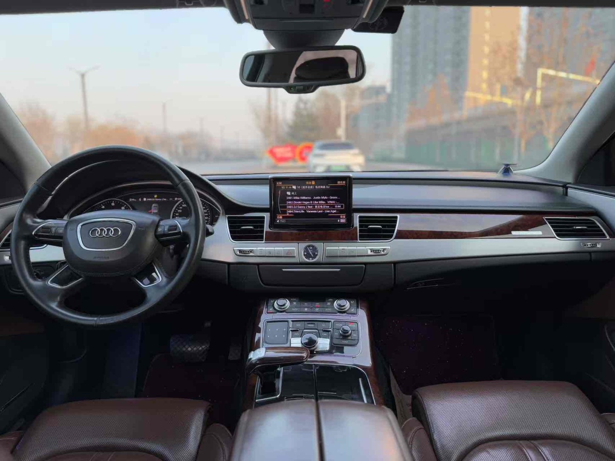 奧迪 奧迪A8  2012款 A8L 45 TFSI quattro豪華型圖片