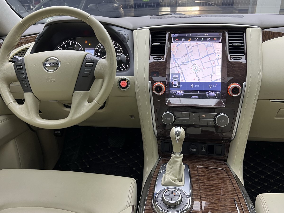 日產(chǎn) 途樂(lè)  2018款 4.0L 鉑金型圖片