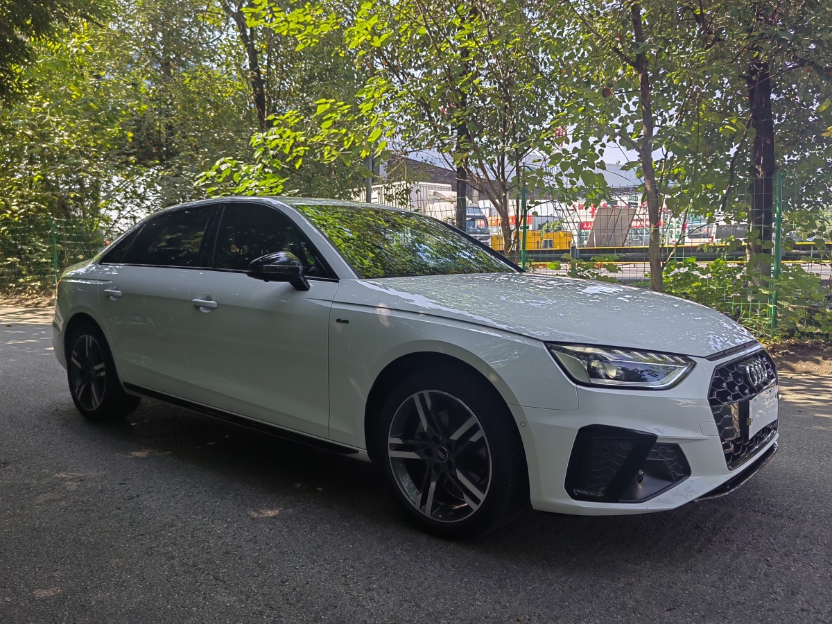 奧迪 奧迪A4L  2022款 40 TFSI 豪華動感型圖片