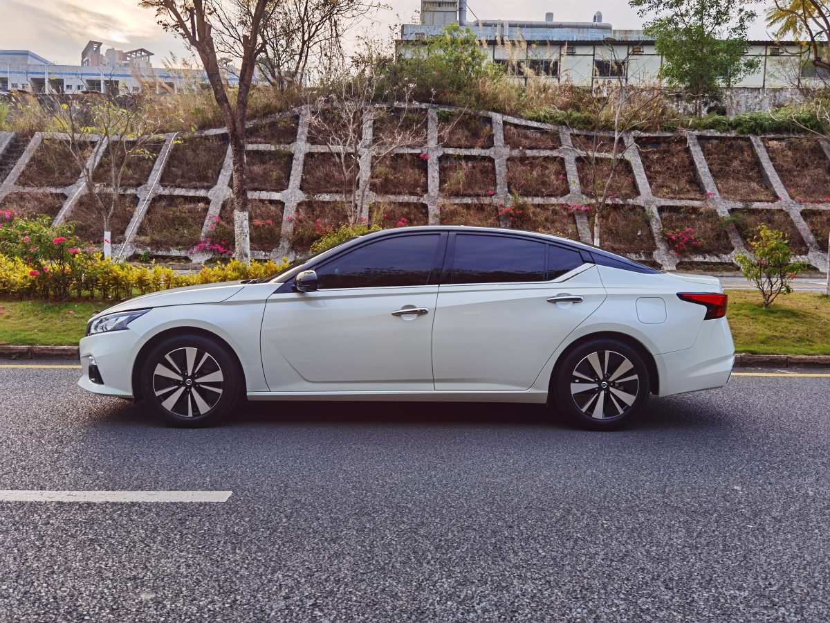 日產(chǎn) 天籟  2021款 2.0L XL Upper AD1 智行領(lǐng)航版圖片