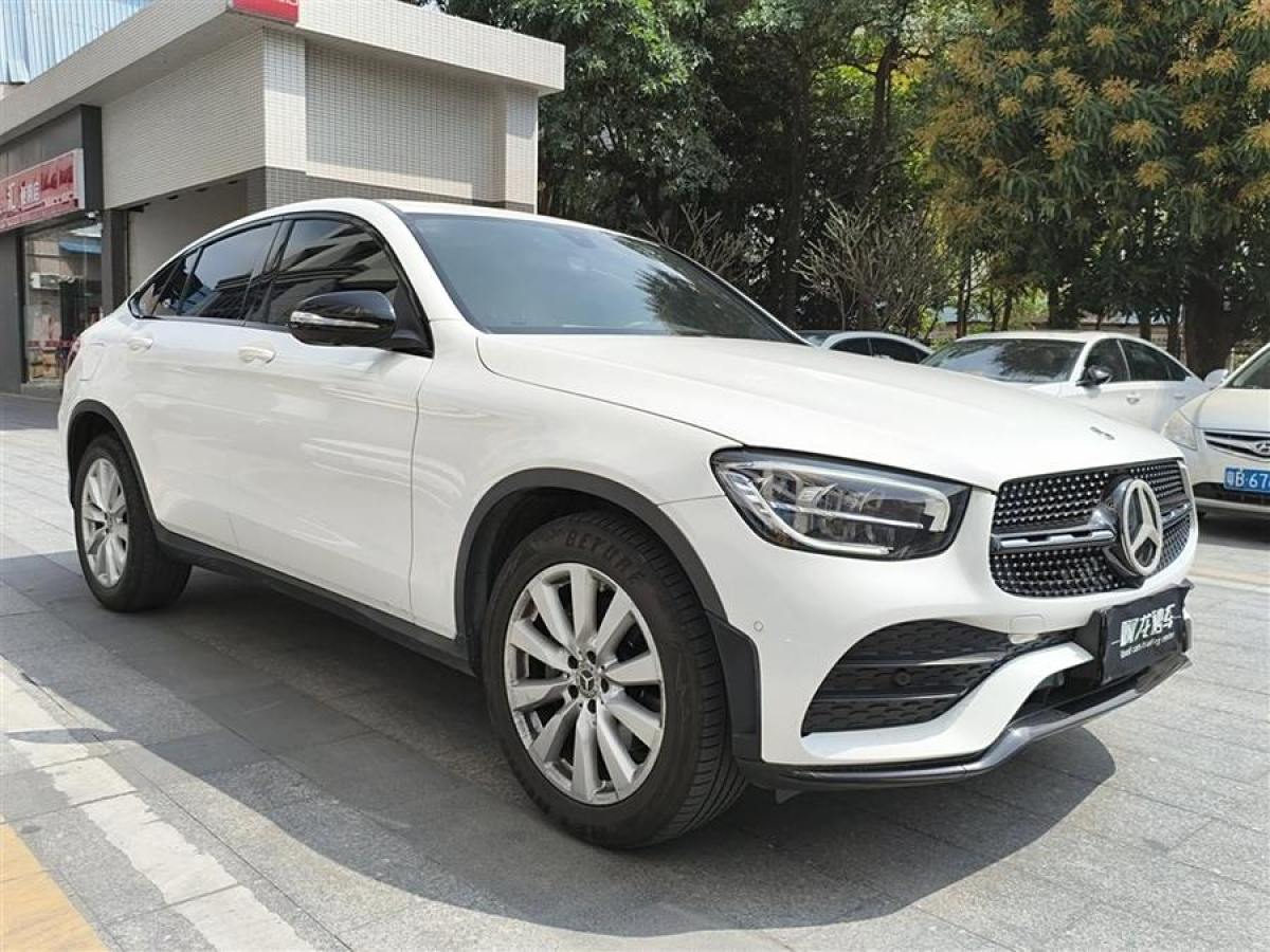 2020年1月奔馳 奔馳GLC  2022款 改款 GLC 260 4MATIC 轎跑SUV