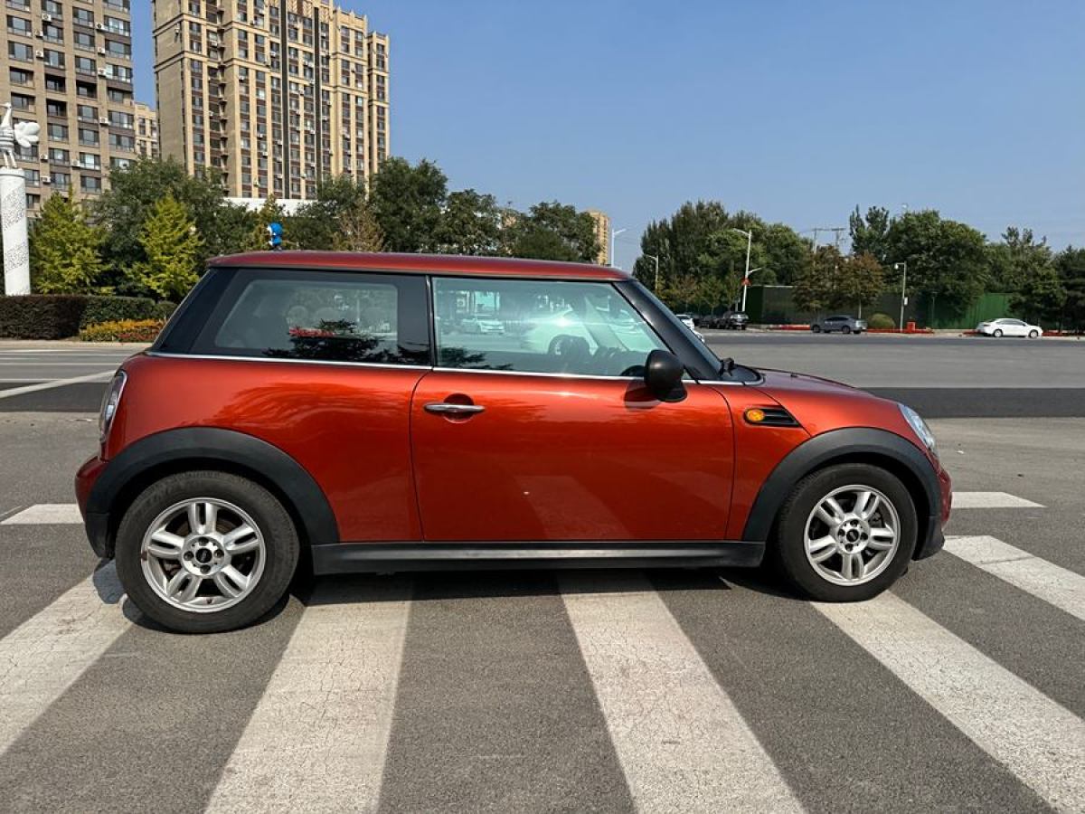 2011年8月MINI COUNTRYMAN  2011款 1.6L ONE