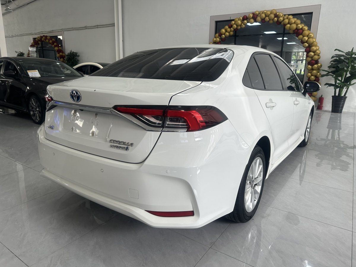 豐田 卡羅拉  2021款 雙擎 1.8L E-CVT精英版圖片