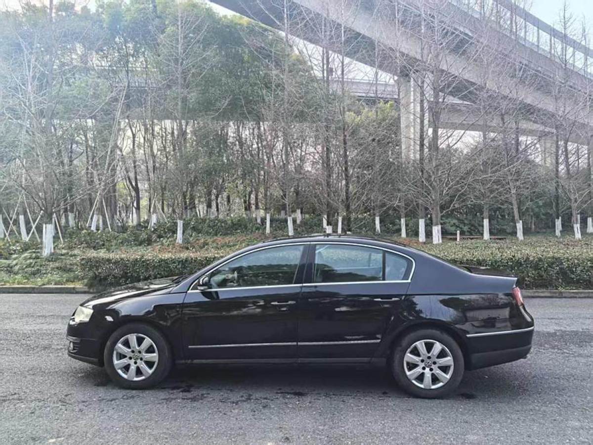 大眾 邁騰  2011款 1.4TSI 標(biāo)準(zhǔn)型圖片