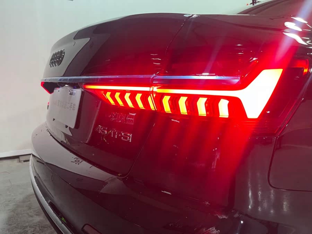 奧迪 奧迪A6L  2025款 45 TFSI 臻選動(dòng)感型圖片