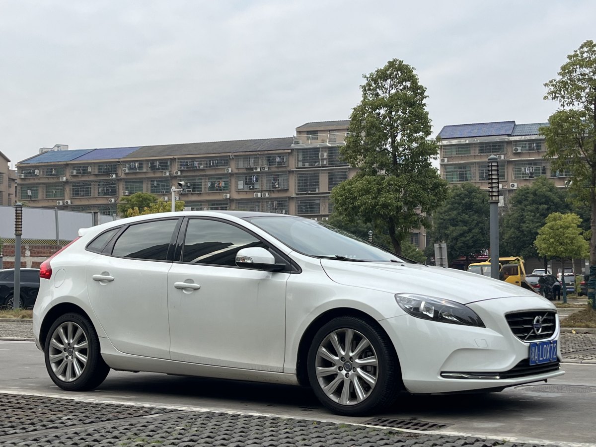 沃爾沃 V40  2014款 2.0T 智逸版圖片