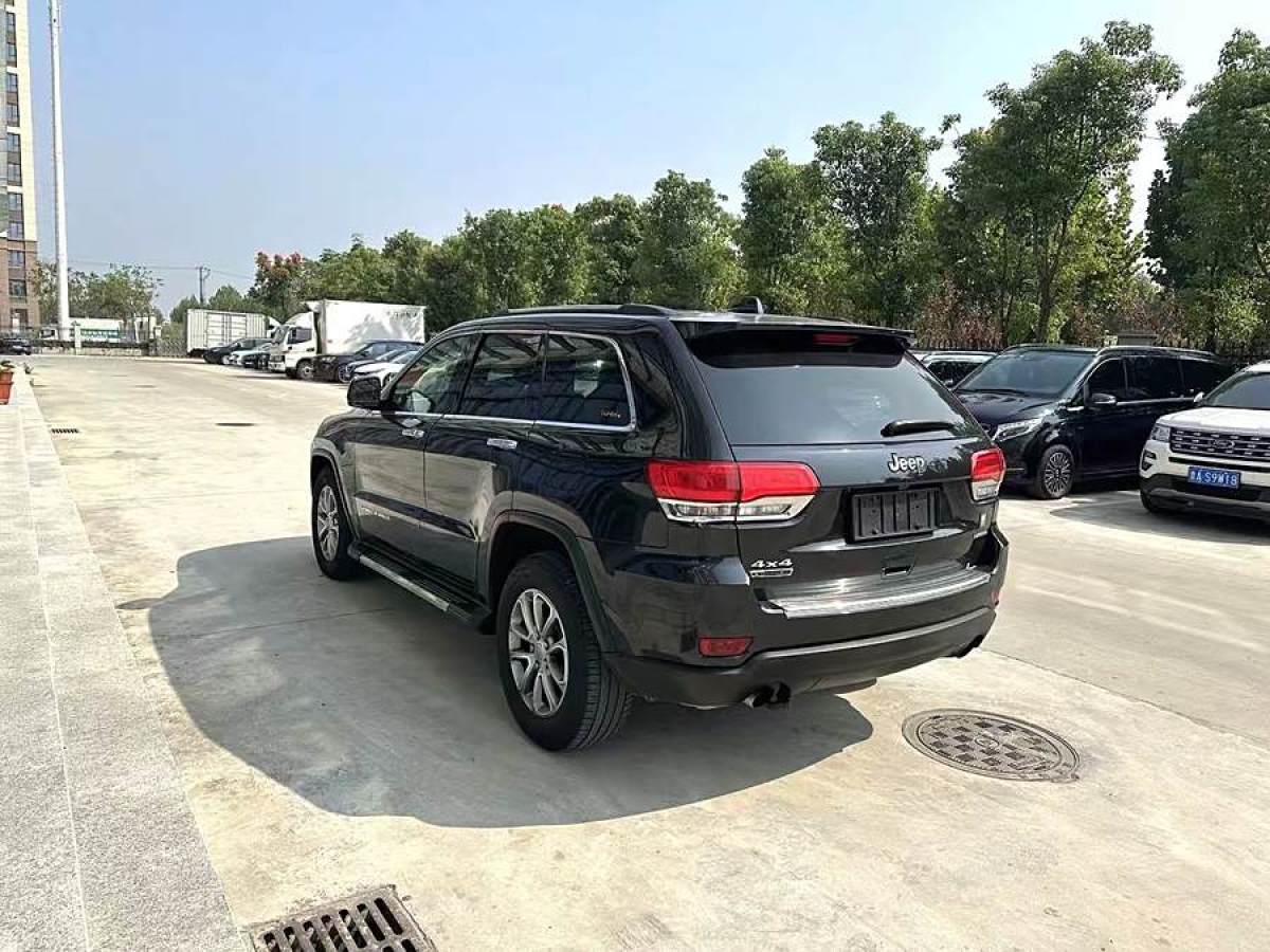 Jeep 大切諾基  2015款 3.0TD 柴油 精英導(dǎo)航版圖片