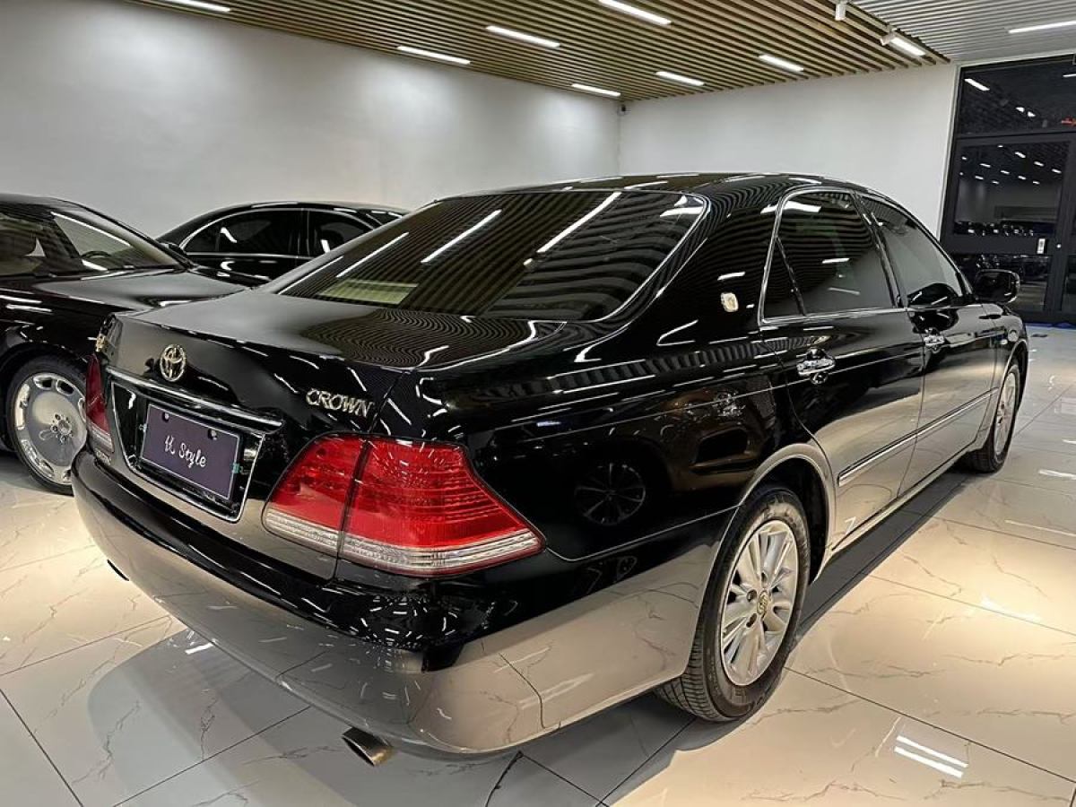 豐田 皇冠  2007款 2.5L Royal 導(dǎo)航版圖片